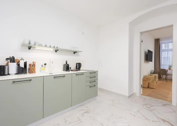 Limehome Karajangasse Daire