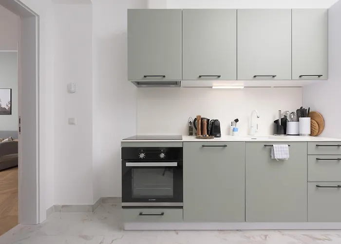 Limehome Karajangasse *