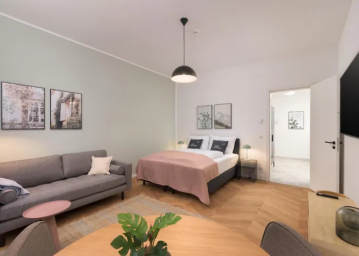 Limehome Karajangasse