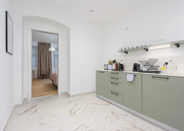 Limehome Karajangasse Daire