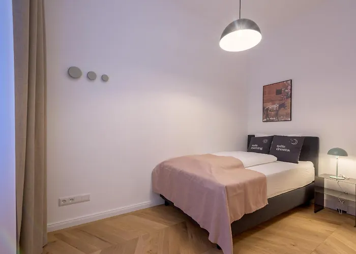 Limehome Karajangasse Daire *