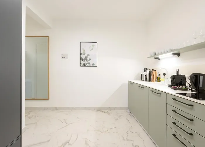 Daire Limehome Karajangasse *