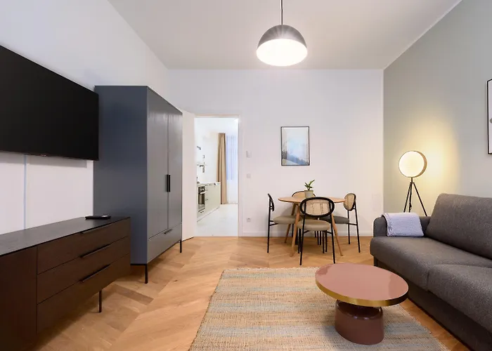 Limehome Karajangasse شقة